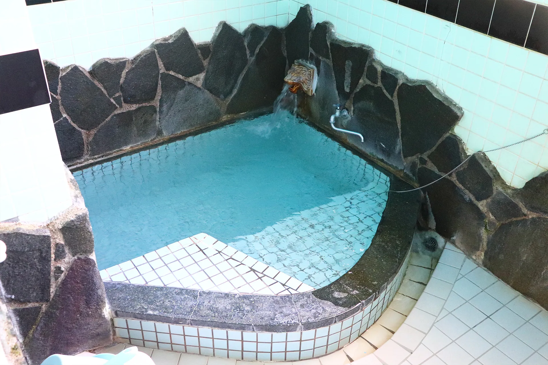 山水苑(家族湯・カラオケ)